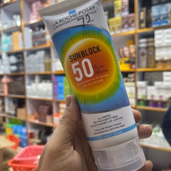 LA ROCHE -POSAY SPF 50 UVA UVB High Proctection Sun Block 200ml