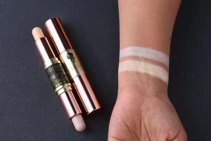 2 in 1 Concealer and Contour